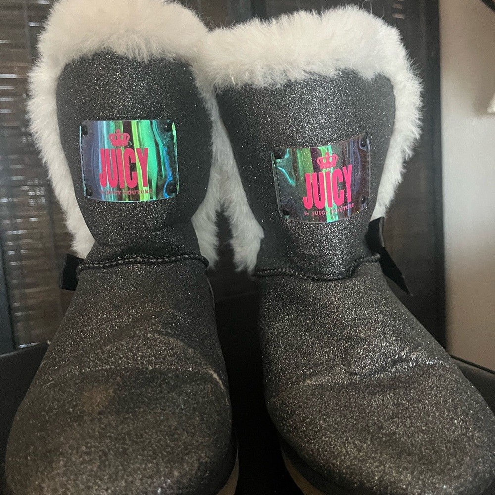 Juicy Couture Black Glitter Kids' Boots with White Faux-Fur Trim